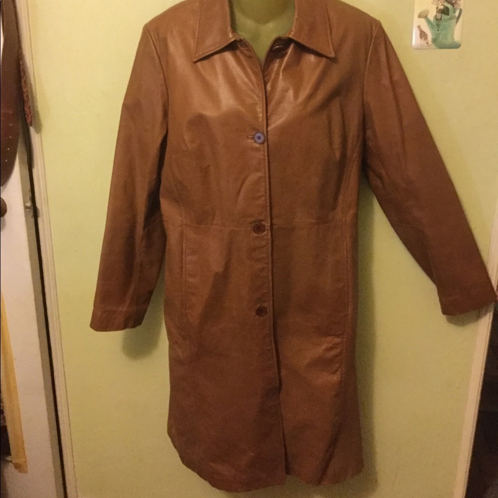 Women’s light brown leather coat (100% leather)